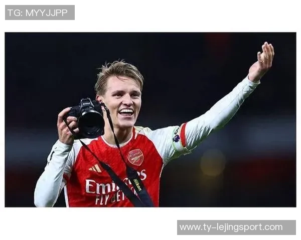 厄德高带伤坚持比赛十分钟后离场预计缺席六周影响七场赛事 厄德高带伤坚持比赛十分钟后离场预计缺席六周影响七场赛事