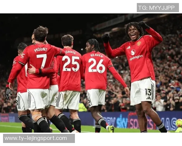 曼联昔日英超对阵桑德兰首发回顾卢克肖独存队中 曼联昔日英超对阵桑德兰首发回顾卢克肖独存队中