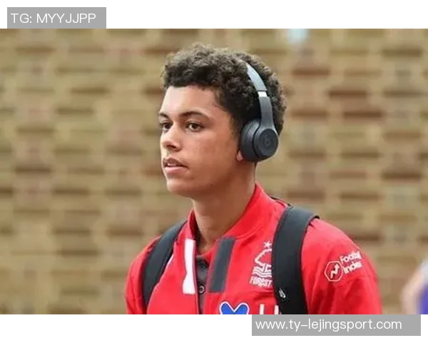 弗兰克谈布伦南约翰逊能否出战森林并分享与教练的友谊时光