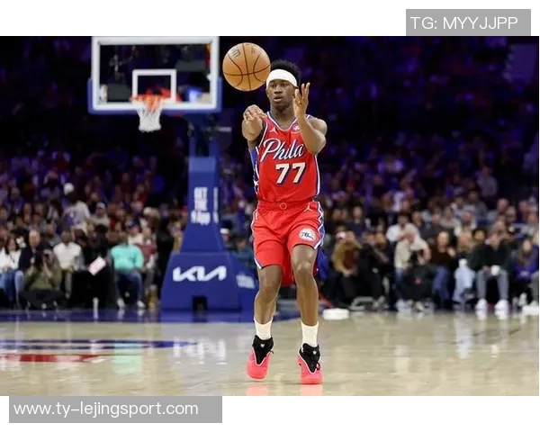 本届抢眼新秀埃奇库姆展现实力场均20分5板引领球队表现 本届抢眼新秀埃奇库姆展现实力场均20分5板引领球队表现